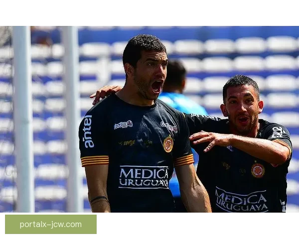 塞罗拉尔戈以3比1战胜马尔多纳多 取得重要胜利 塞罗拉尔戈以3比1战胜马尔多纳多 取得重要胜利